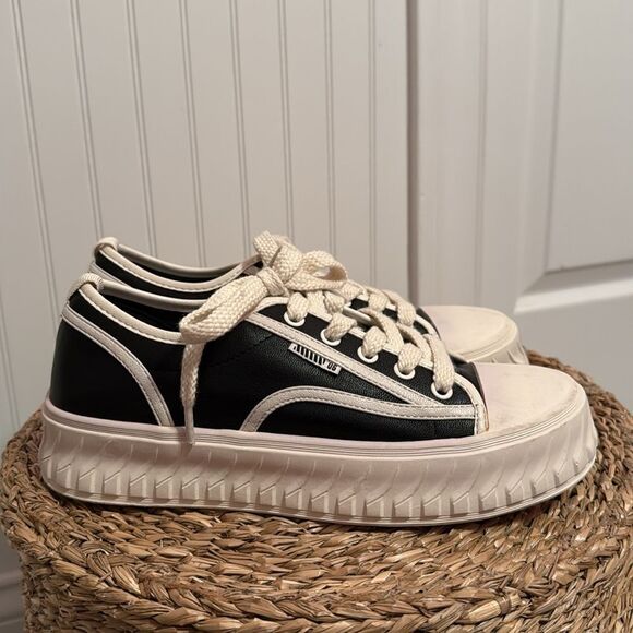 Steve Madden Verdasco black sneakers - 8 - NWOB - Picture 3 of 9